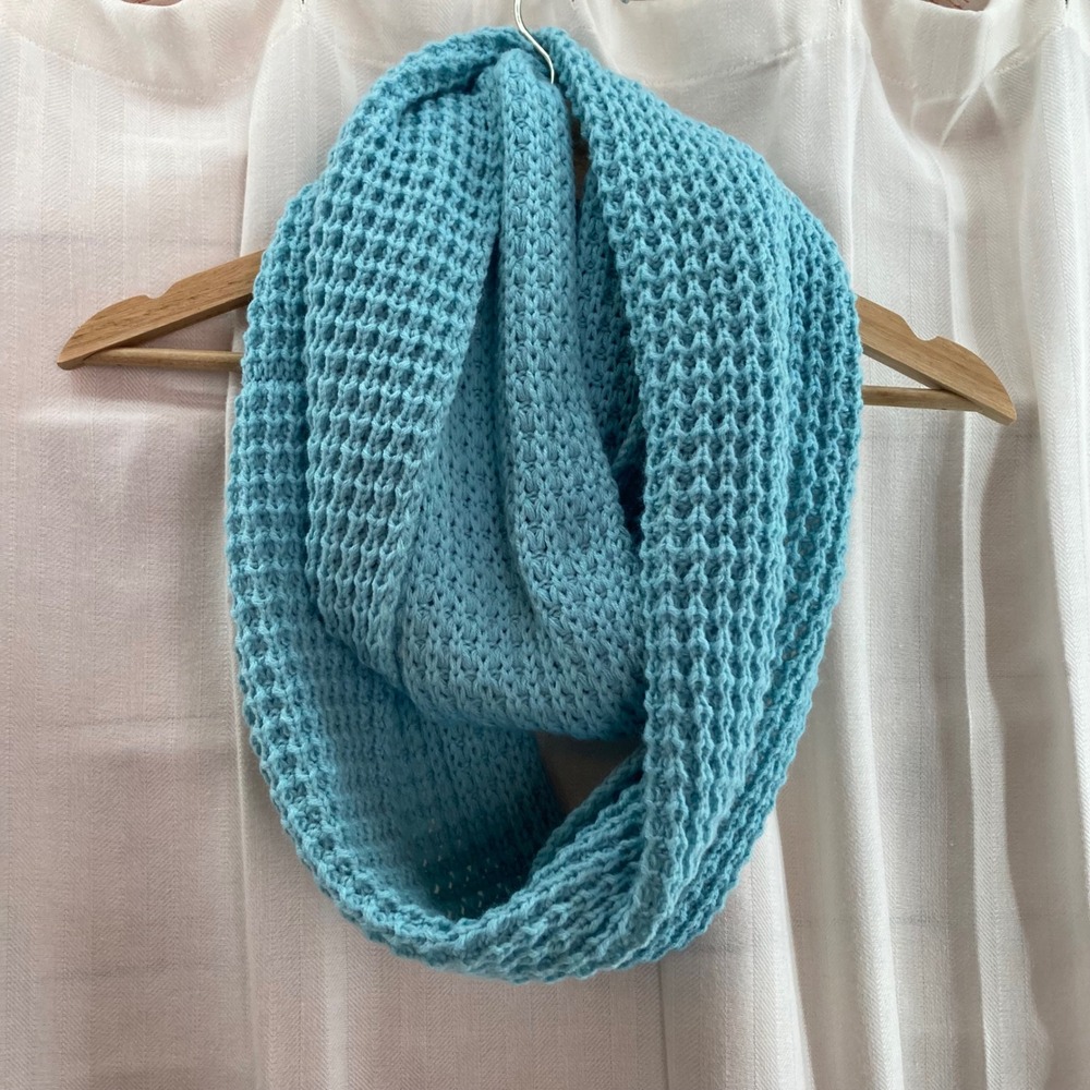 Chunky Knit Infinity Scarf Light Blue Waffle Weave Loop Neck Warmer